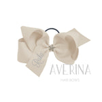 LEAH-パフ:L サンディーベージュ ヘアタイ(中) お名前＋フラワークリスタル